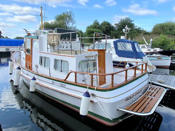 1992 Eagle 32 Trawler Pilothouse