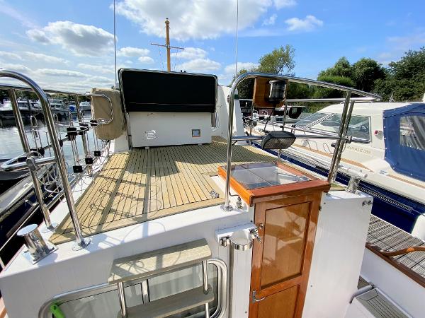 1992 Eagle 32 Trawler Pilothouse
