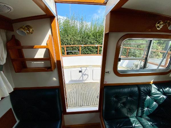 1992 Eagle 32 Trawler Pilothouse
