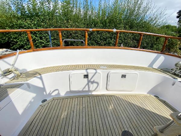 1992 Eagle 32 Trawler Pilothouse