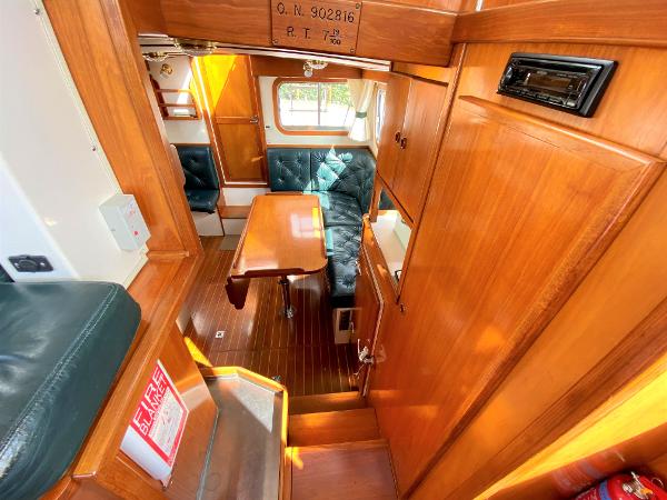 1992 Eagle 32 Trawler Pilothouse