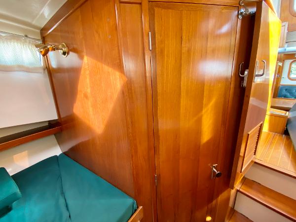 1992 Eagle 32 Trawler Pilothouse