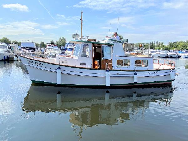 1992 Eagle 32 Trawler Pilothouse