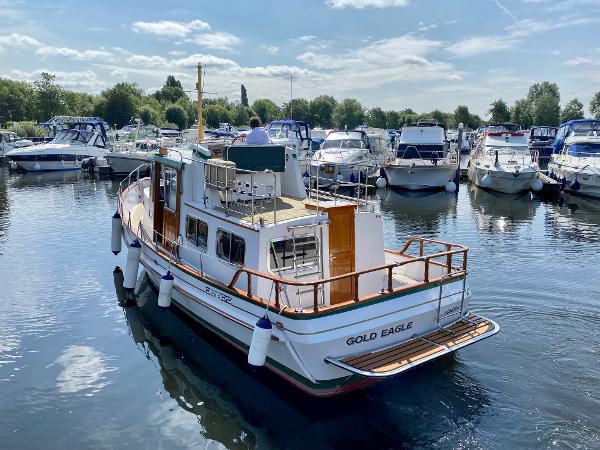 1992 Eagle 32 Trawler Pilothouse