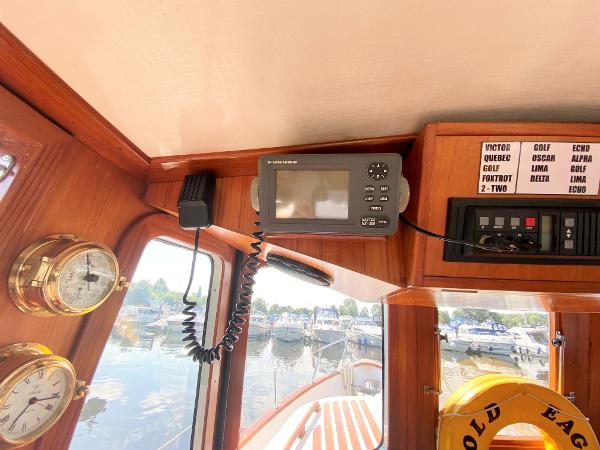1992 Eagle 32 Trawler Pilothouse