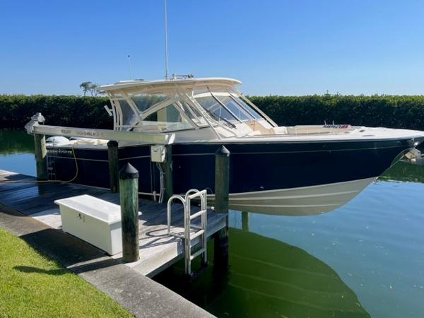 30' Grady-White, Listing Number 100916001, Image No. 2