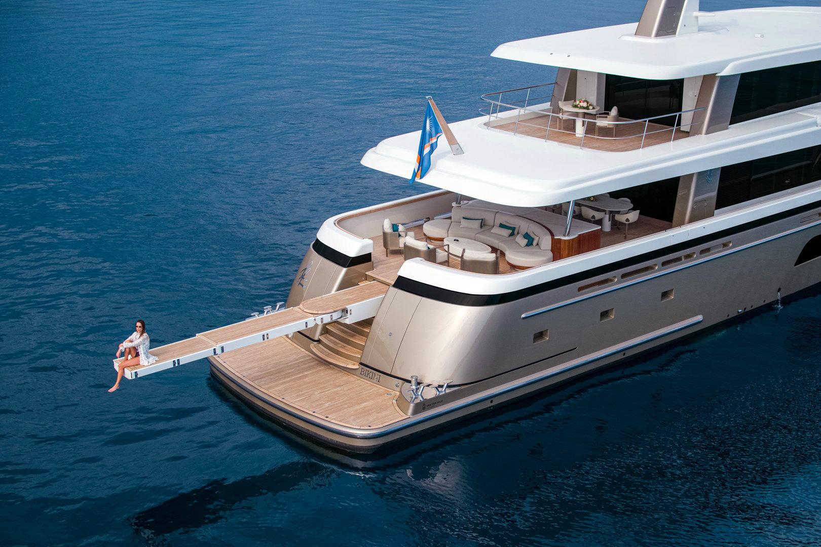 Lady Lene Van der Valk Custom 34M Explorer 2021 for sale in Fort Lauderdale FL