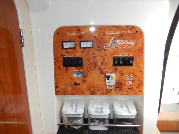 2003 Sealine S23 Sports Cruiser