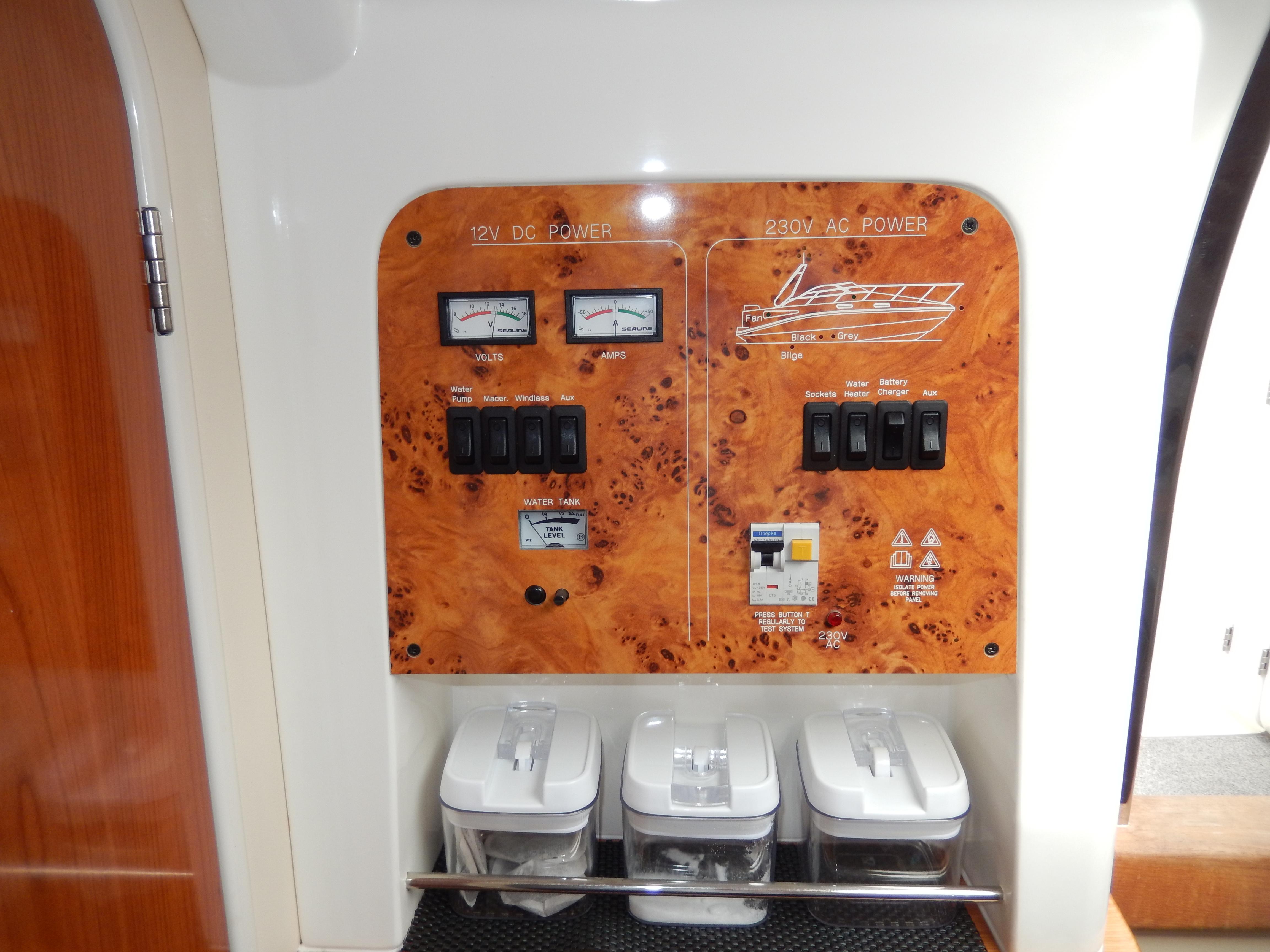 2003 Sealine S23 Sports Cruiser