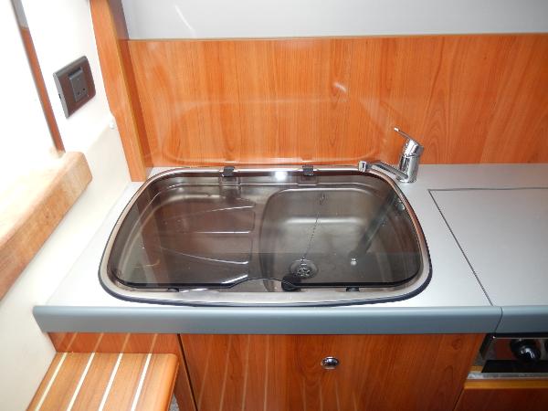 2003 Sealine S23 Sports Cruiser
