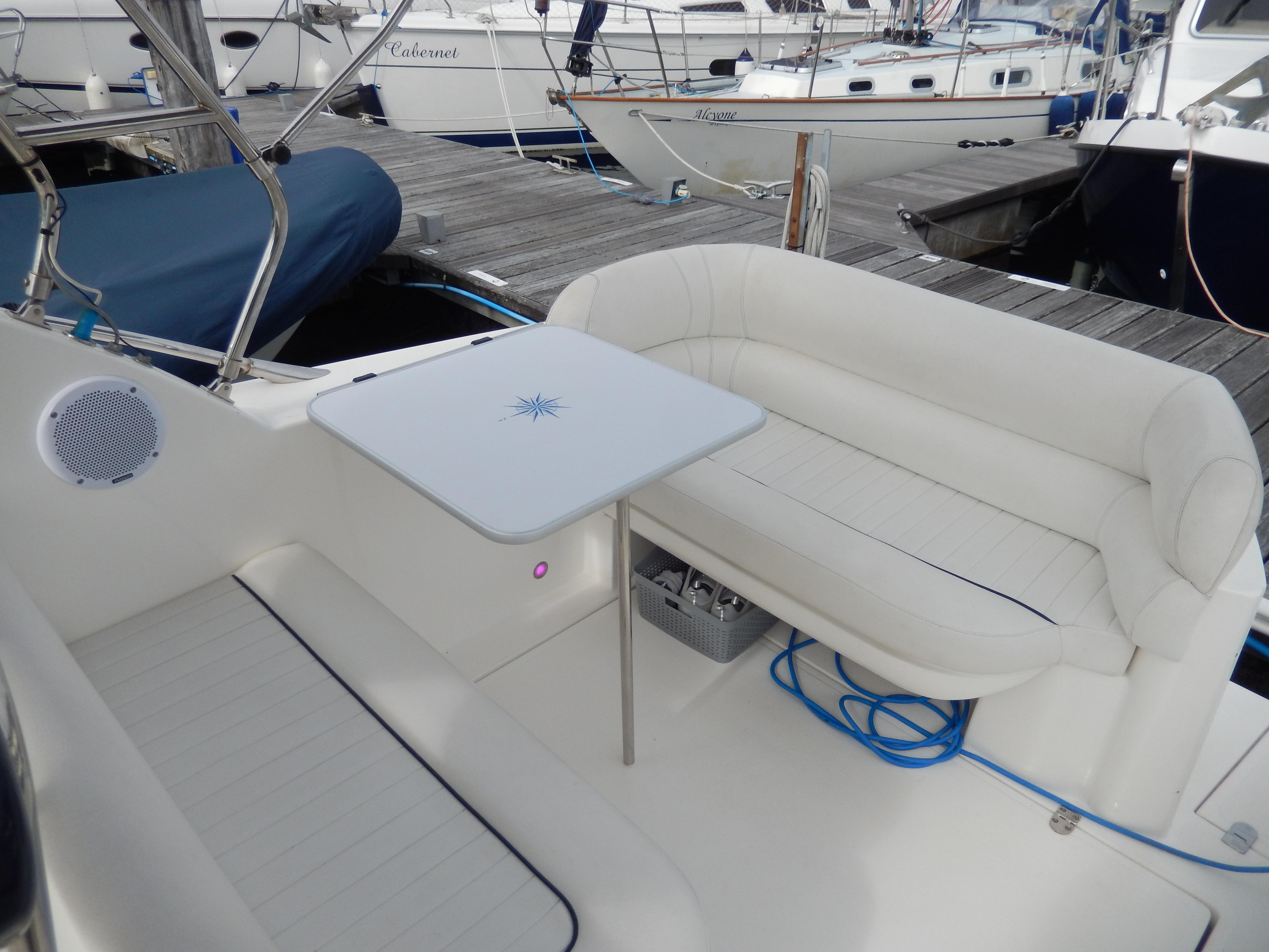 2003 Sealine S23 Sports Cruiser