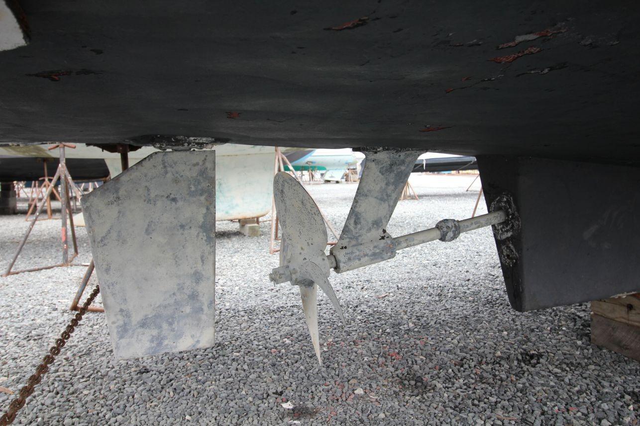 M 10574 CF Knot 10 Yacht Sales M 10574 CF Knot 10 Yacht Sales