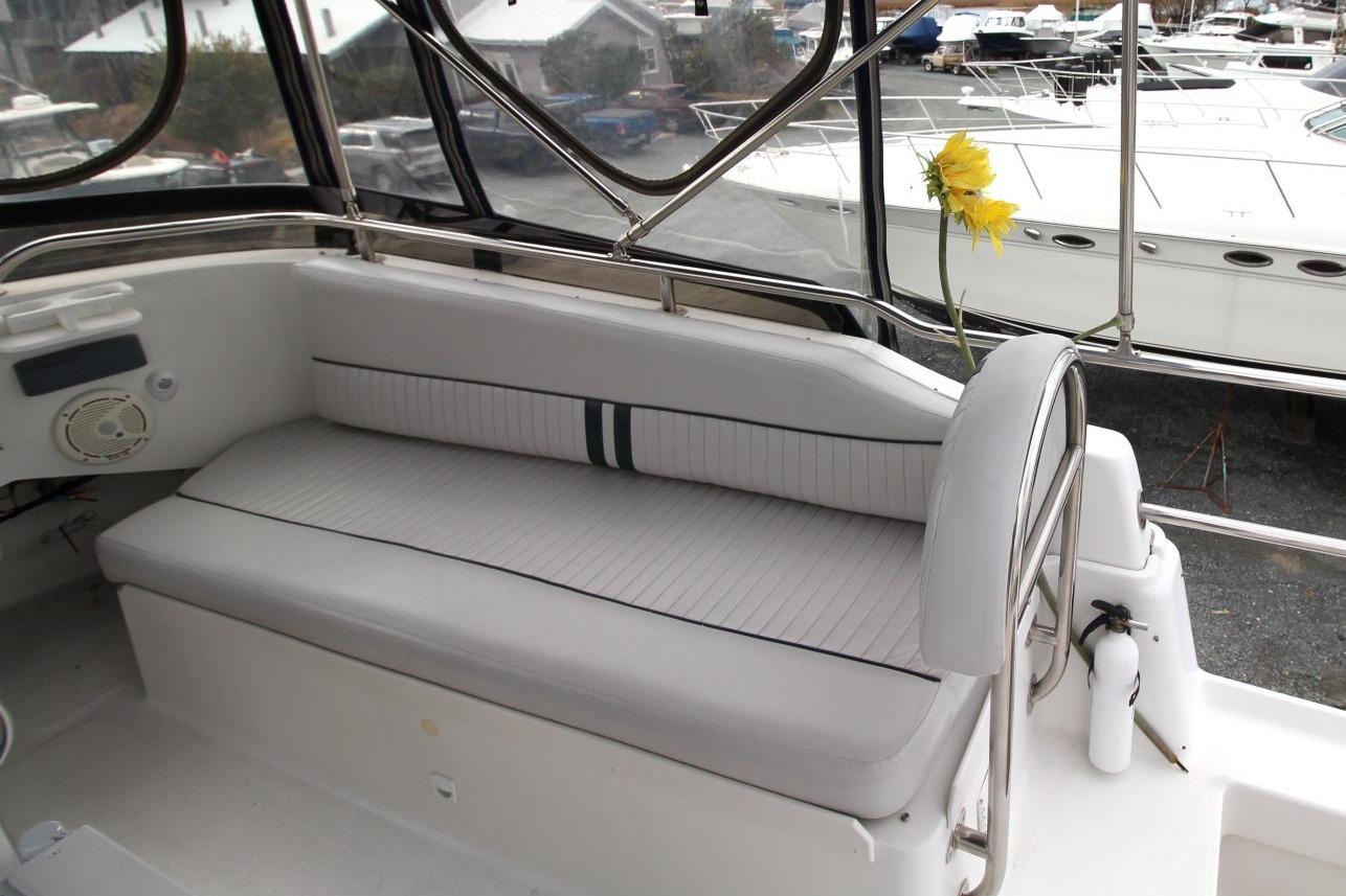 M 10574 CF Knot 10 Yacht Sales M 10574 CF Knot 10 Yacht Sales