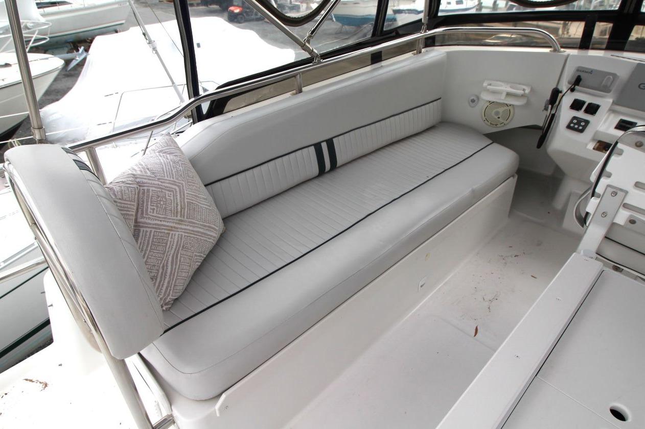 M 10574 CF Knot 10 Yacht Sales M 10574 CF Knot 10 Yacht Sales