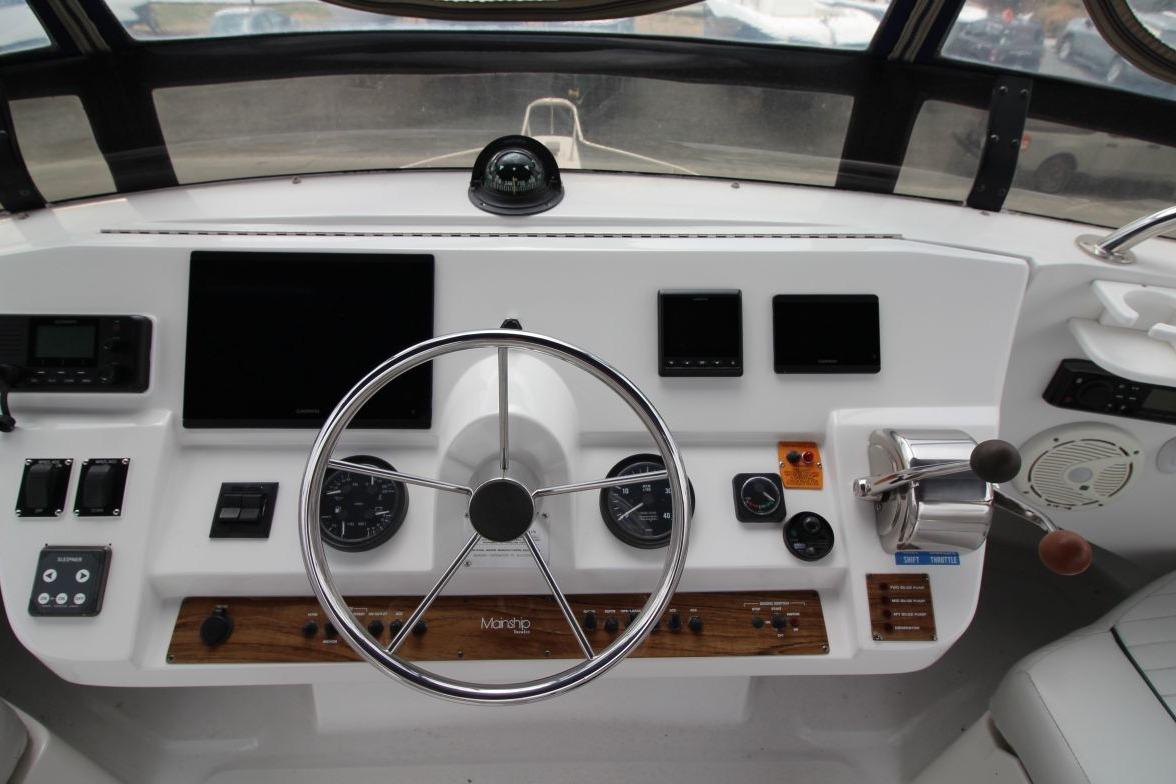 M 10574 CF Knot 10 Yacht Sales M 10574 CF Knot 10 Yacht Sales