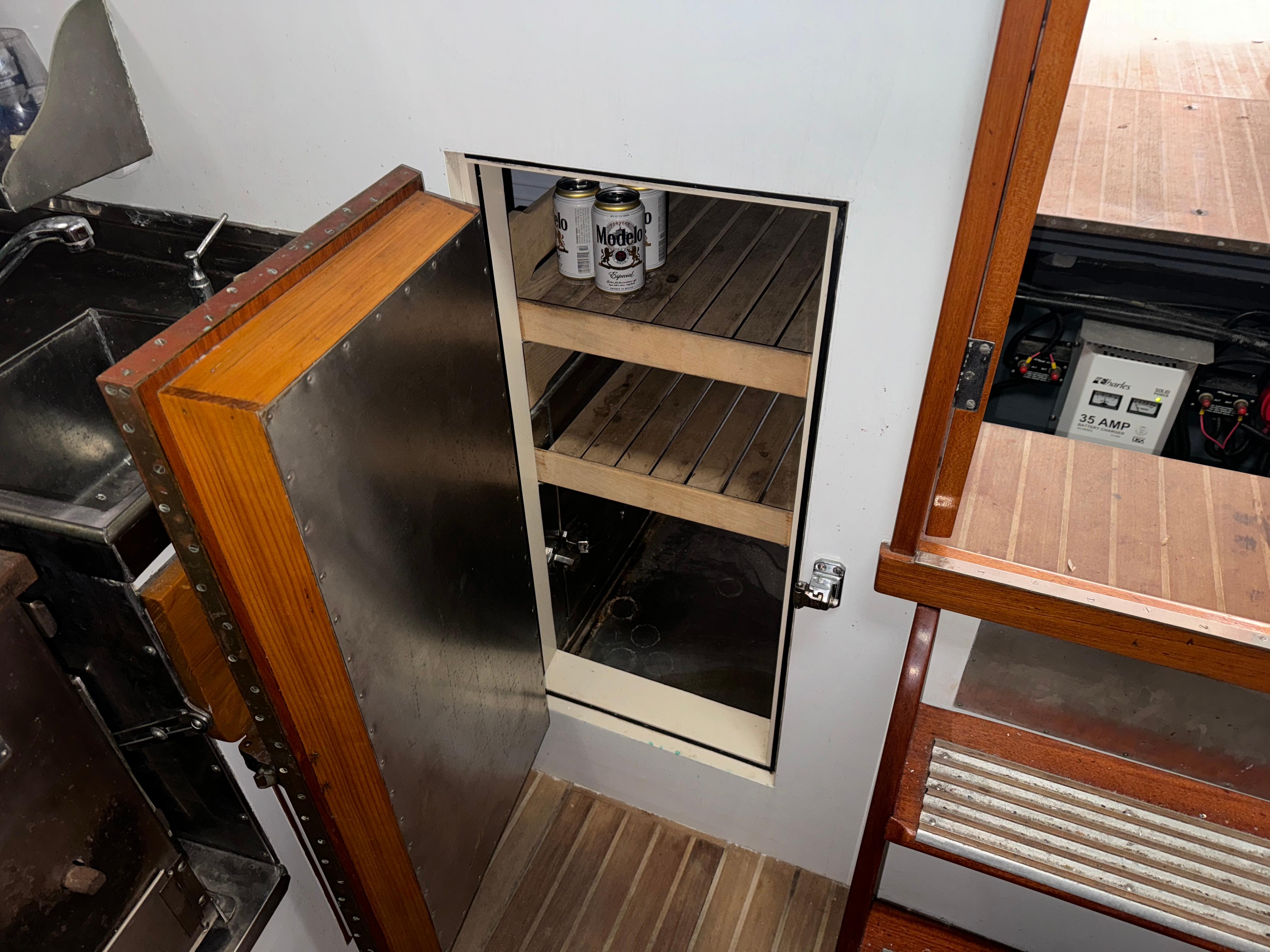 KU CHU - 1947 Rhodes Nevins Picnic Boat gallery image 16