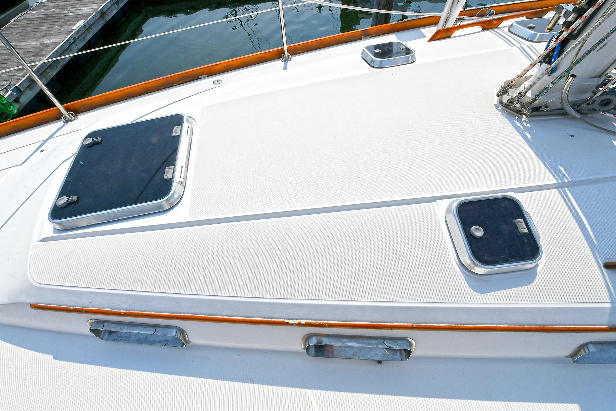 Newport RI Yacht Brokerage