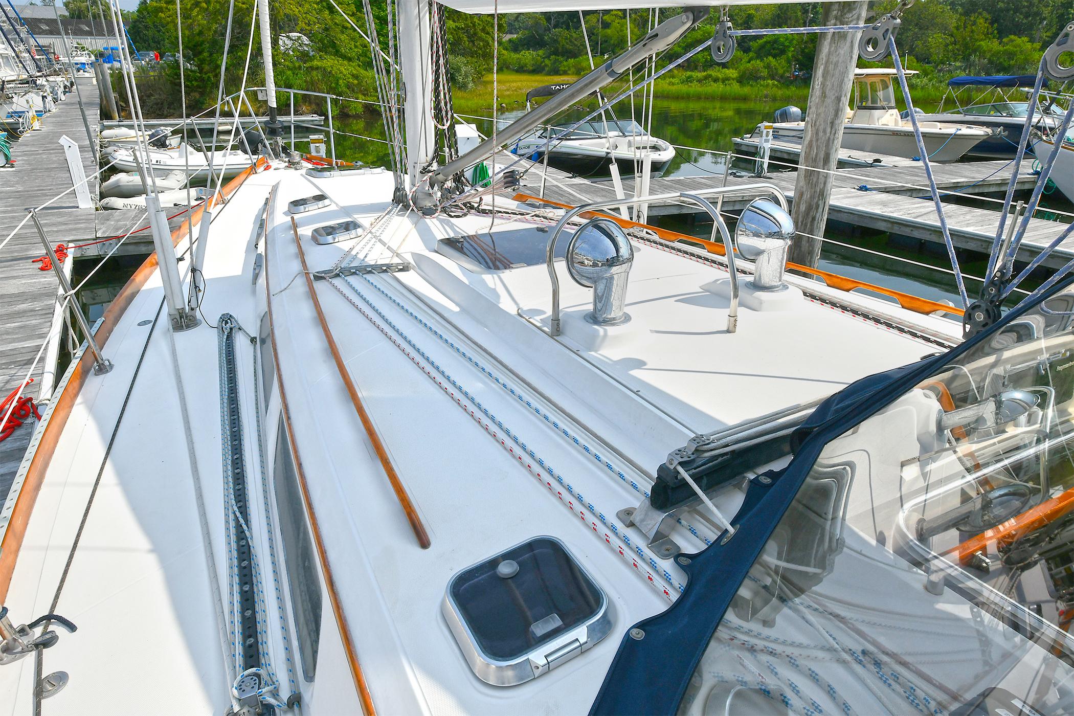 Newport RI Yacht Brokerage