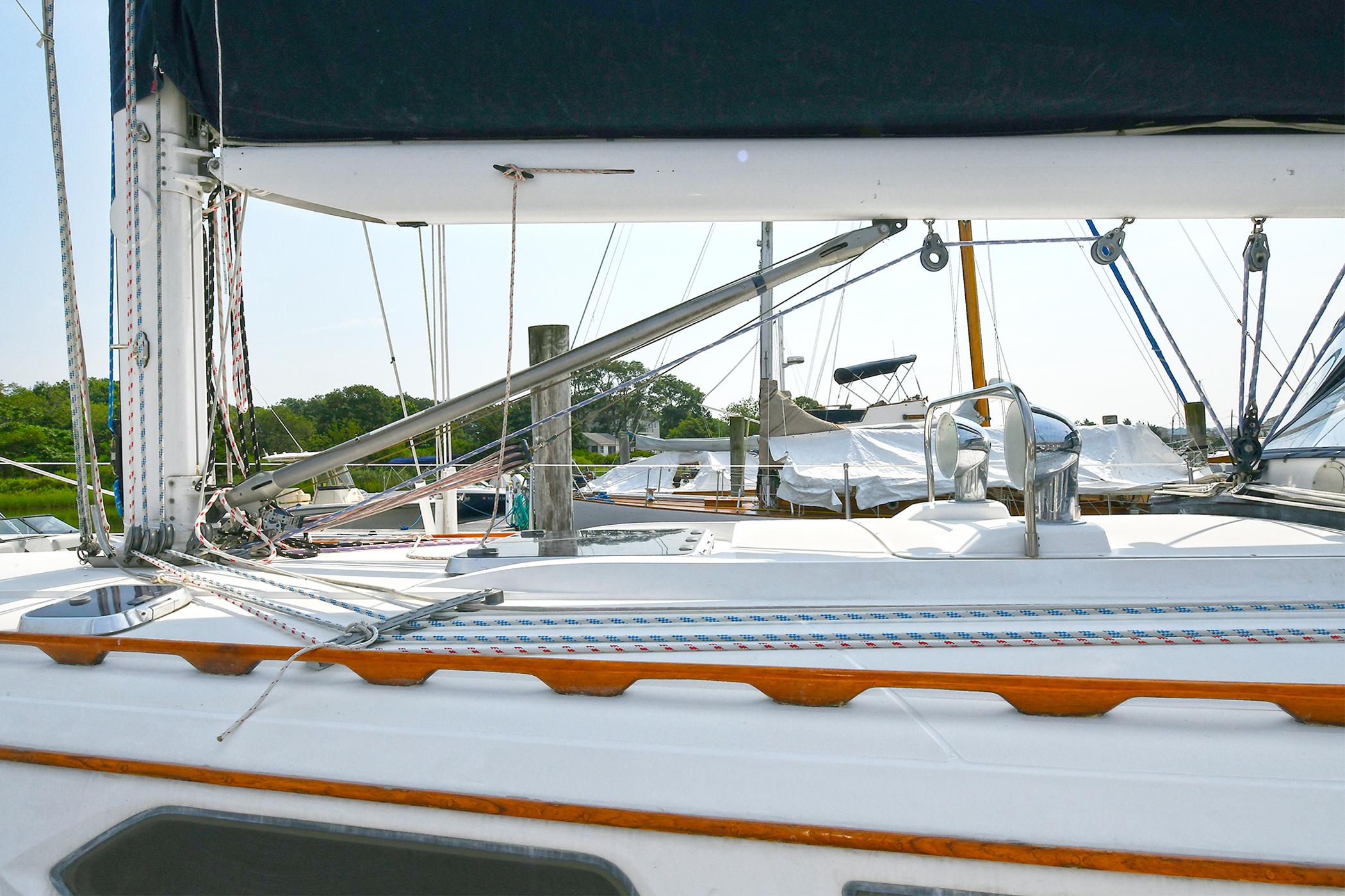 Newport RI Yacht Brokerage