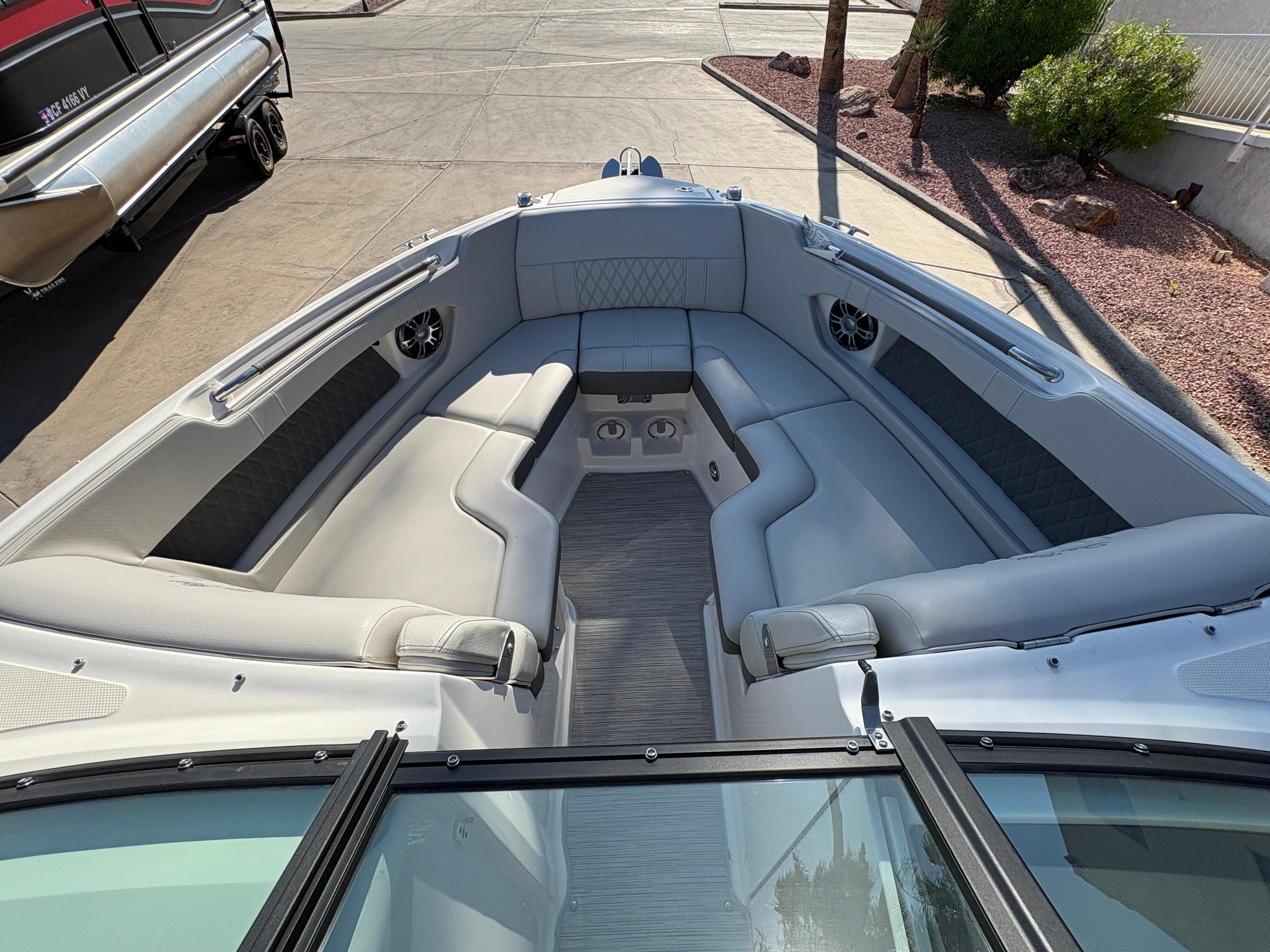 2021 Sea Ray SLX 250 #TJC1976 inventory image at Sun Country Marine Group, Lake Havasu City, AZ 2021 Sea Ray SLX 250 #TJC1976 inventory image at Sun Country Marine Group, Lake Havasu City, AZ