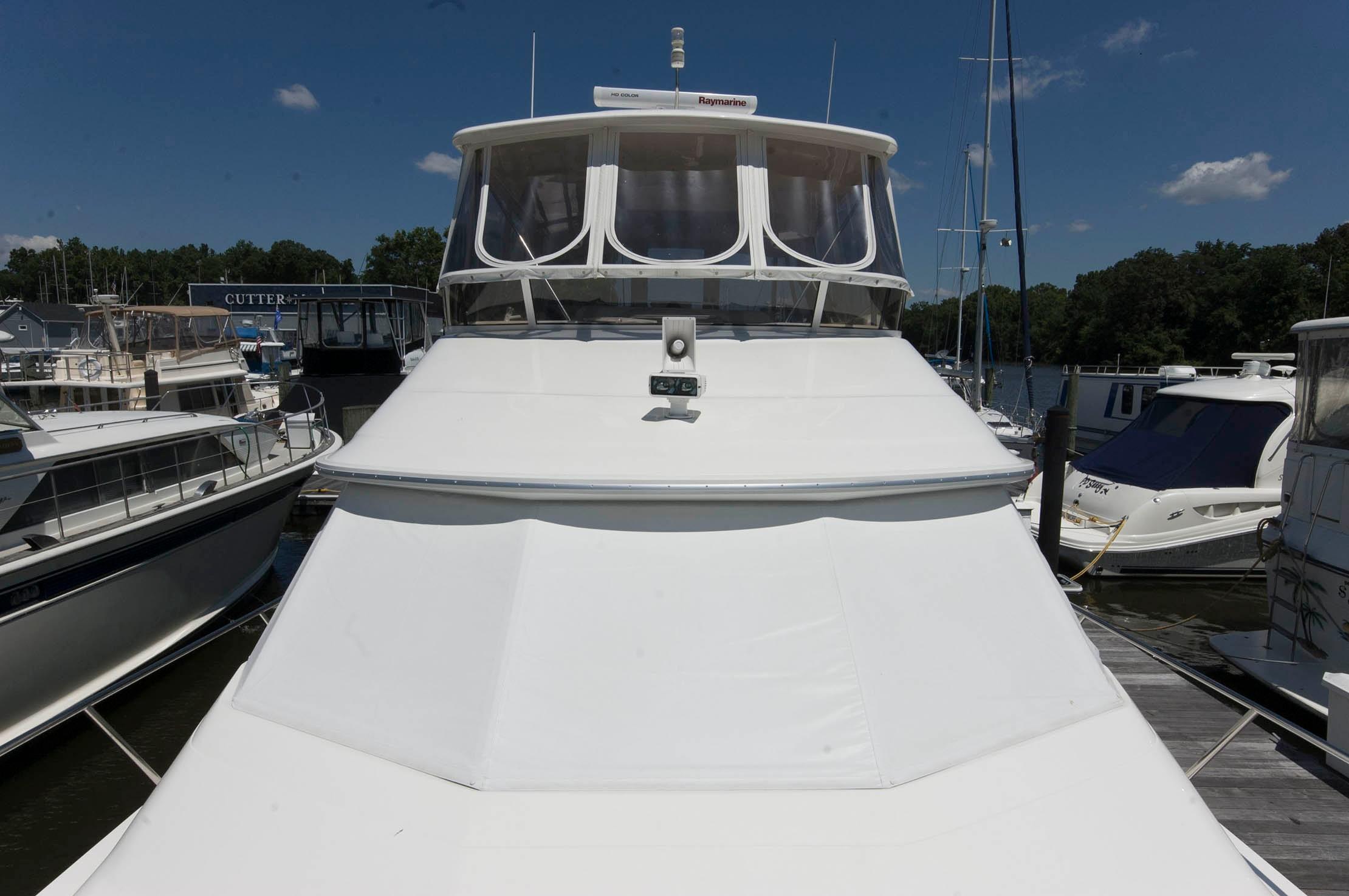 M 5455 EF Knot 10 Yacht Sales