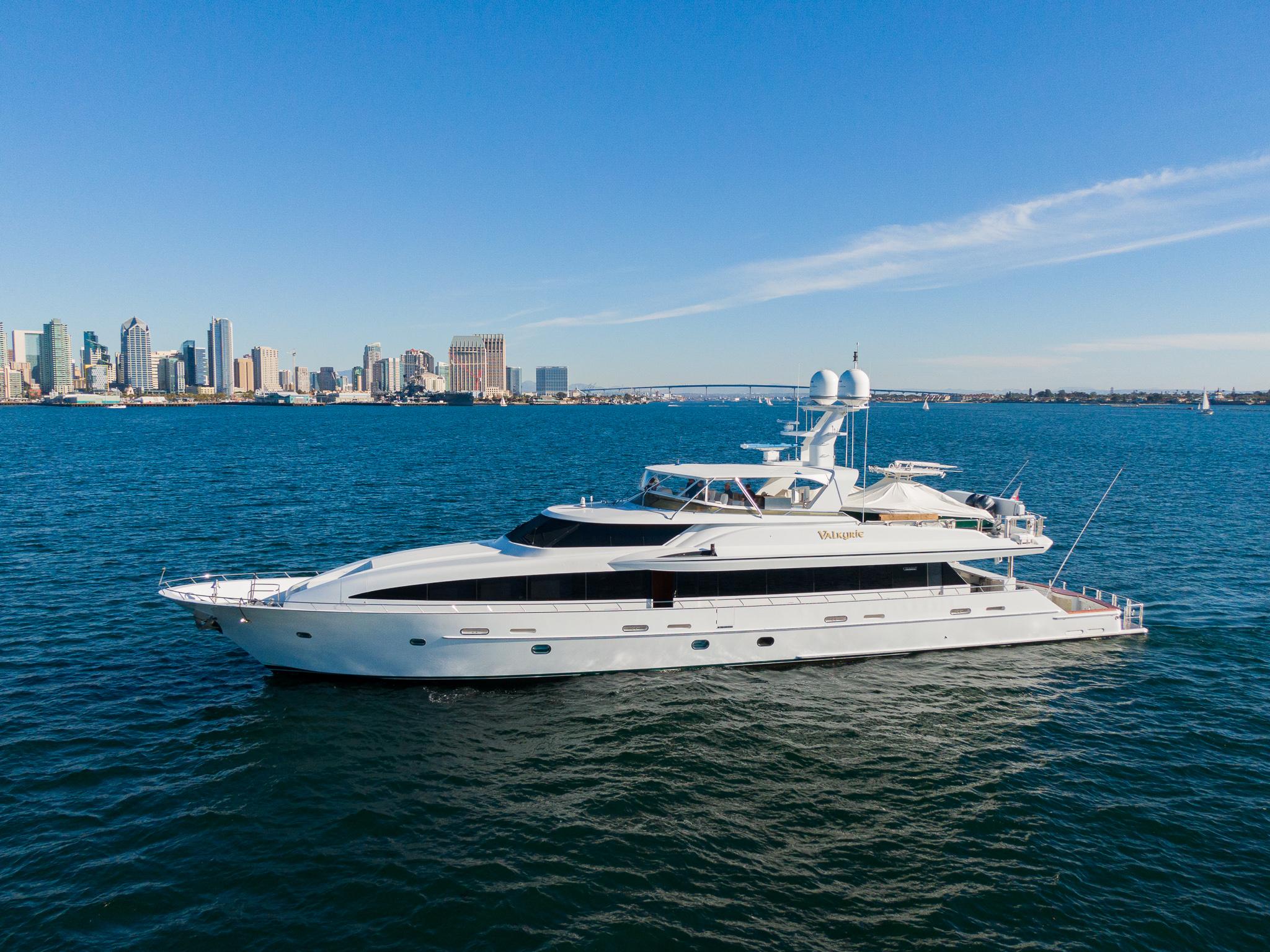 valkyrie 120 crescent yacht