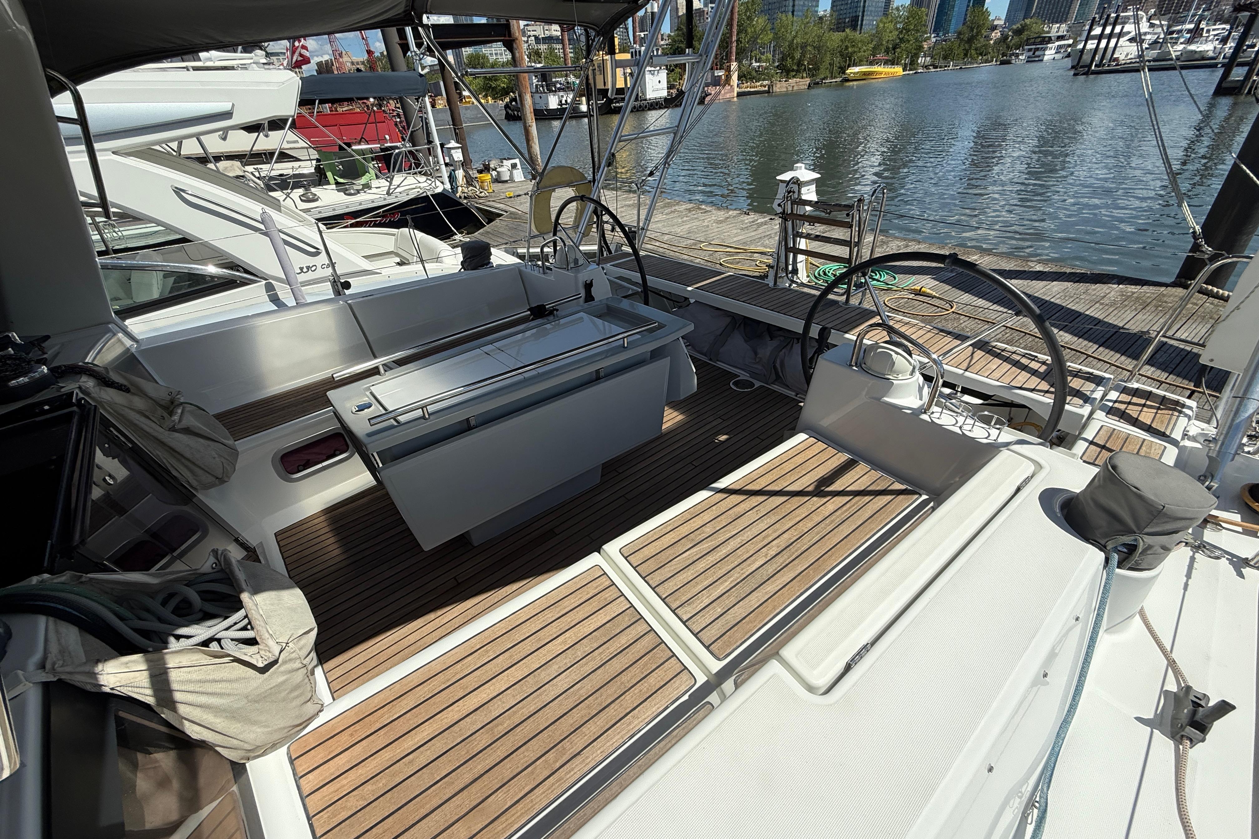 Yacht Photos Pics