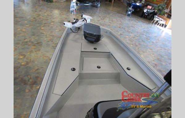 2021 Excel boat for sale, model of the boat is 220 Bay & Image # 8 of 10