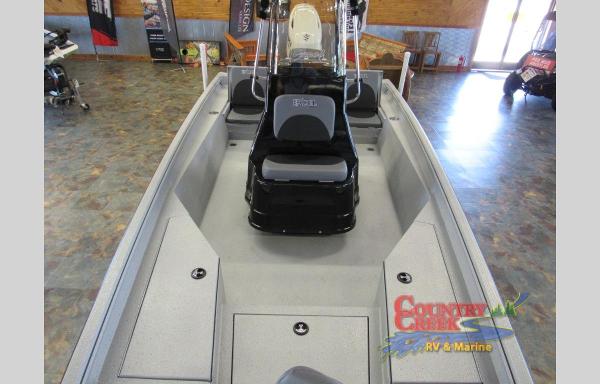 2021 Excel boat for sale, model of the boat is 220 Bay & Image # 9 of 10