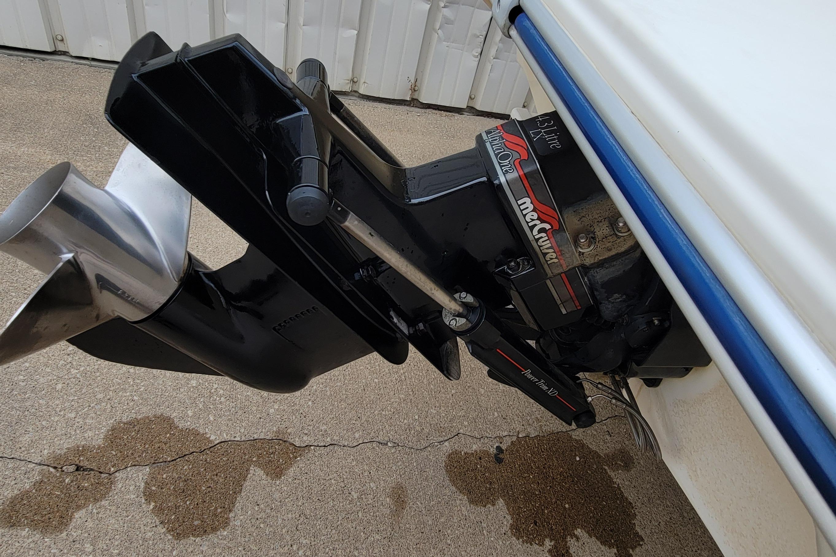 1994 Sea Ray 180 Bow Rider boat with MerCruiser Alpha One outdrive.