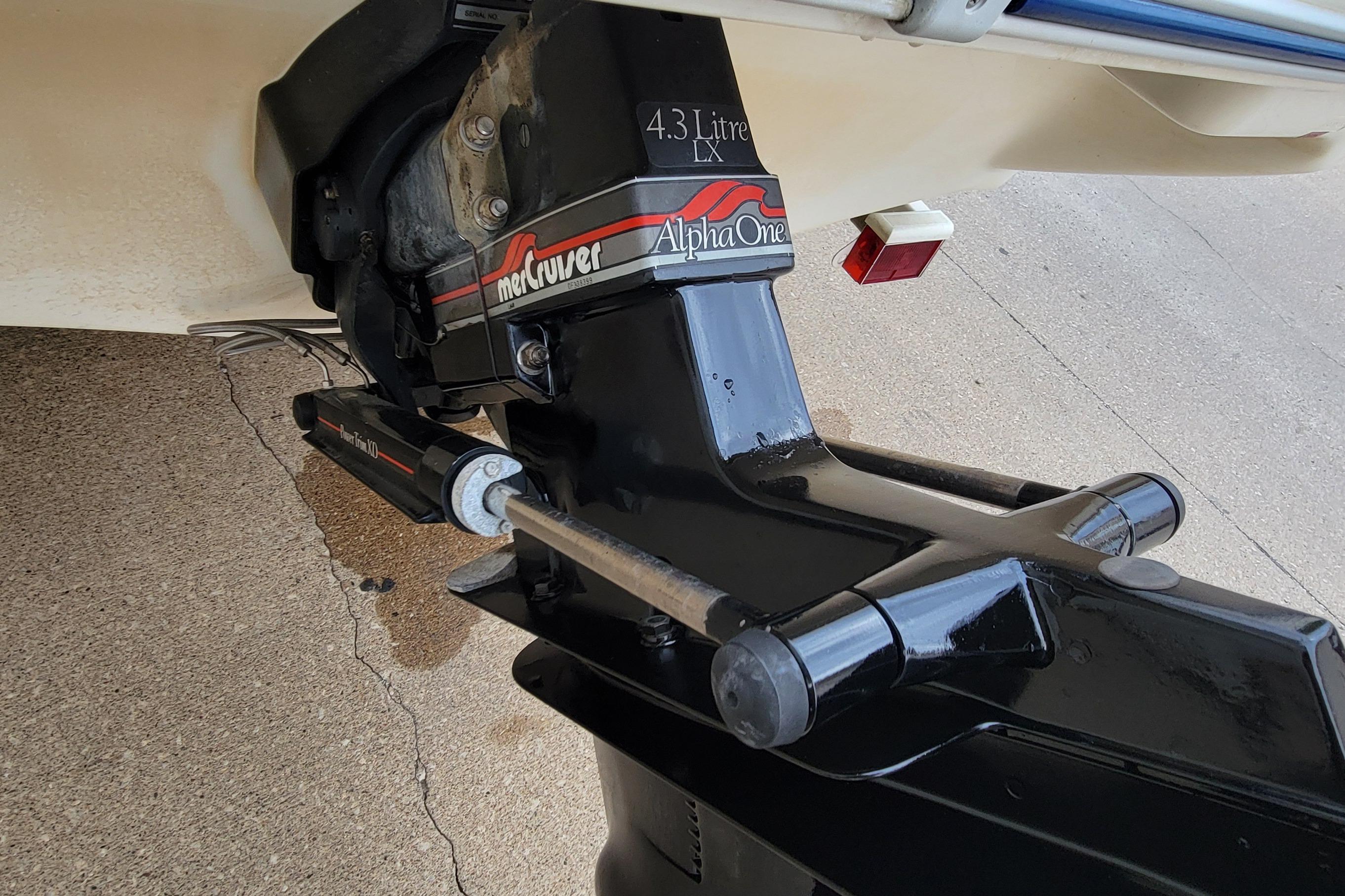 1994 Sea Ray 180 Bow Rider with MerCruiser Alpha One outdrive, 4.3 Litre engine.