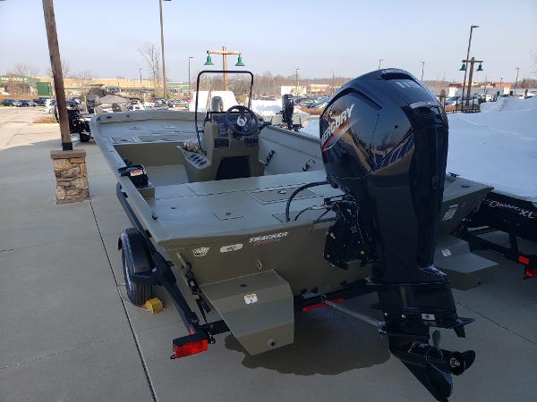 2022 Tracker Boats boat for sale, model of the boat is Grizzly 2072 CC & Image # 2 of 5