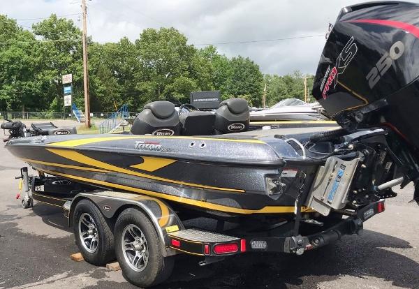 2015 Triton boat for sale, model of the boat is 21 TRX & Image # 7 of 21