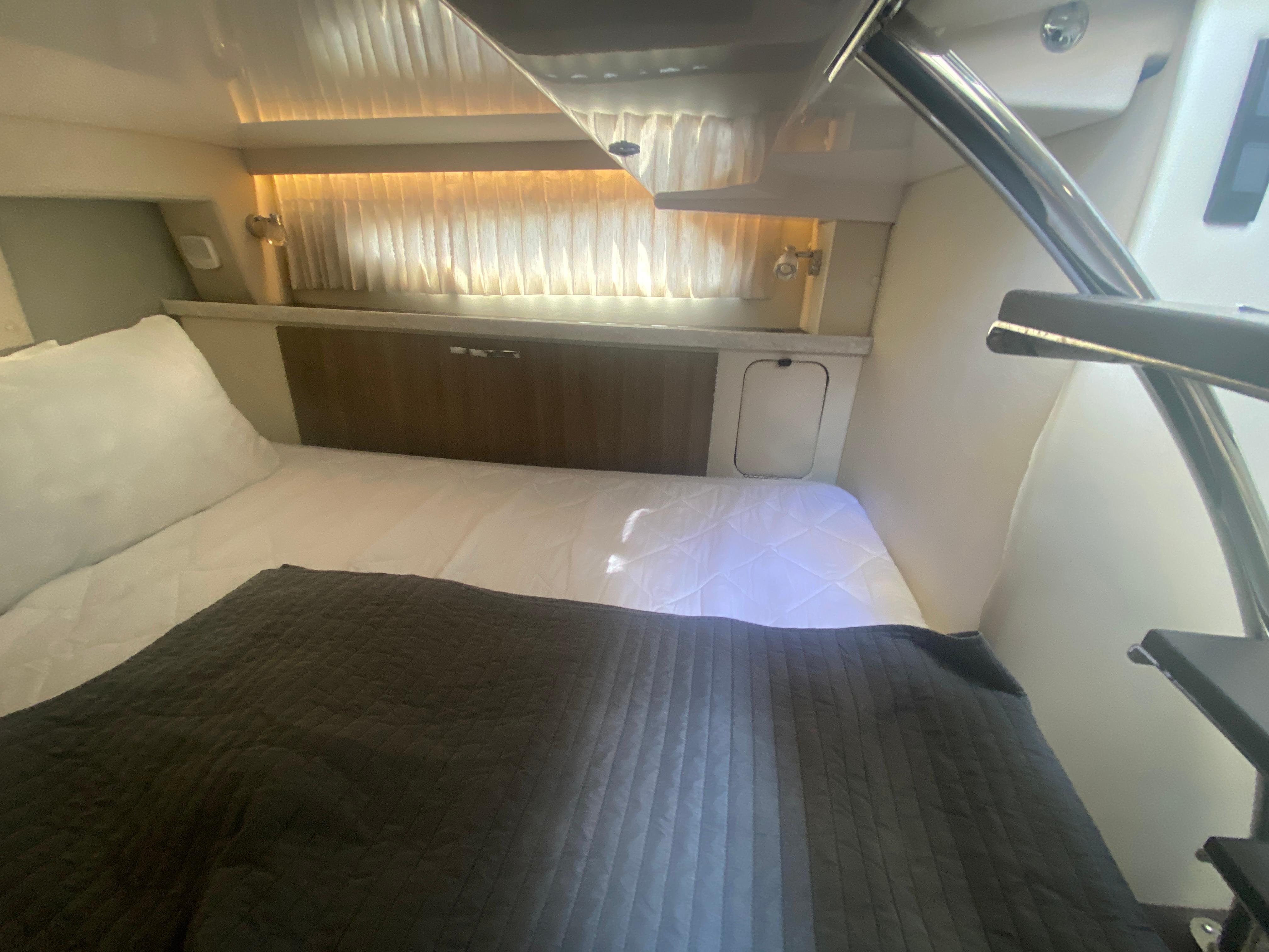 2020 Regal 33 XO For Sale Holland, MI, US JBYS B3211