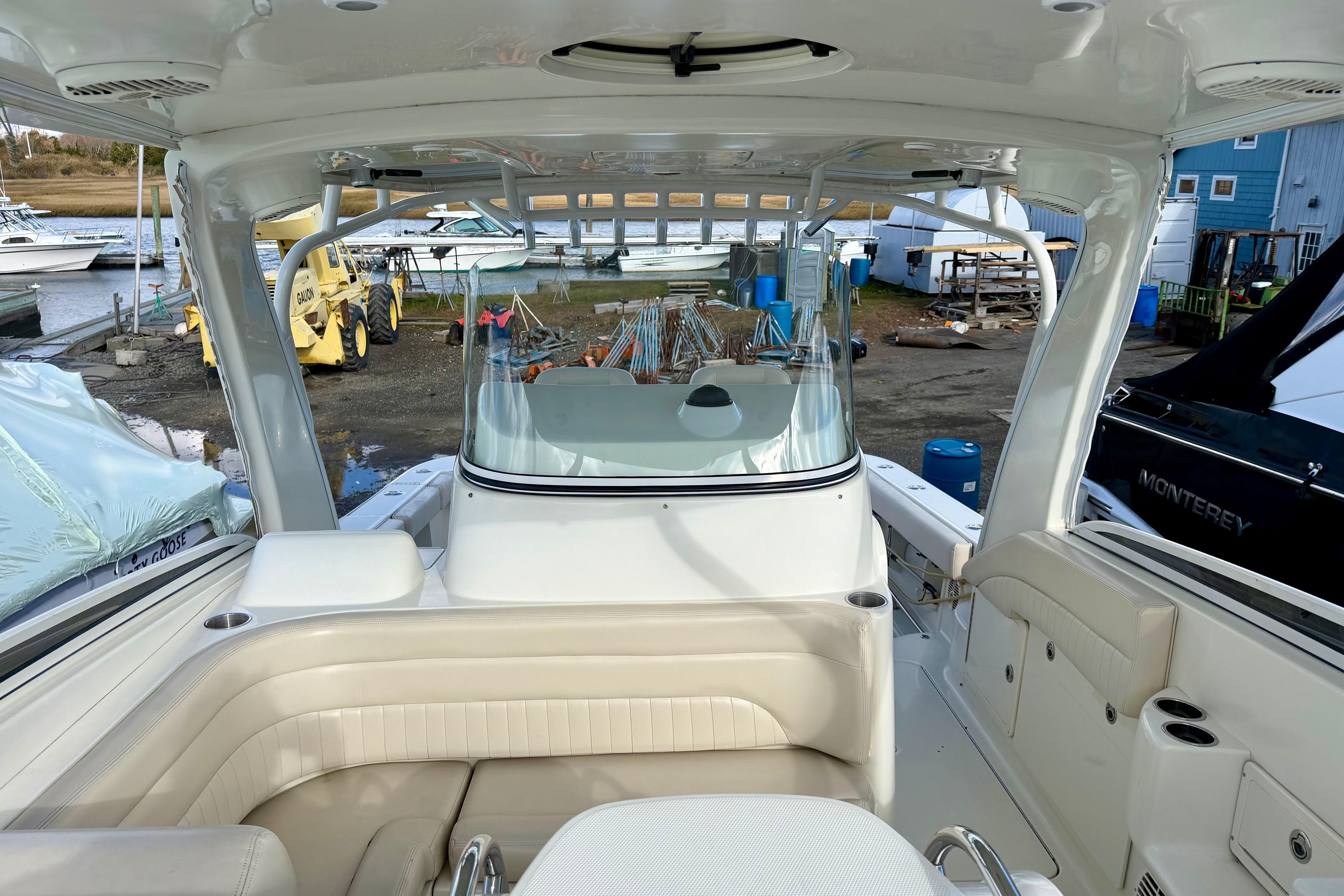 2008 Hydra-Sports Vector 3500 VX