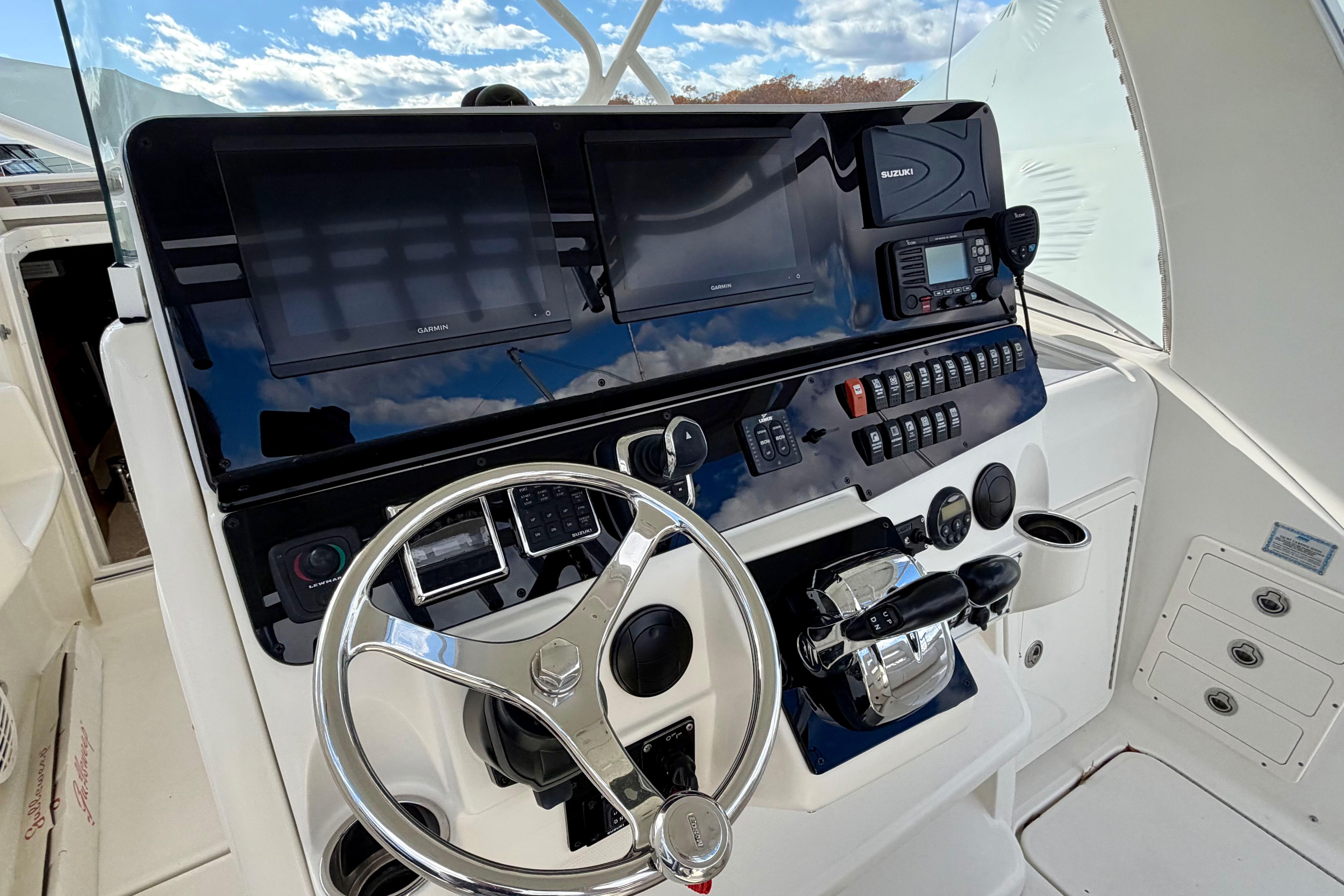 2008 Hydra-Sports Vector 3500 VX