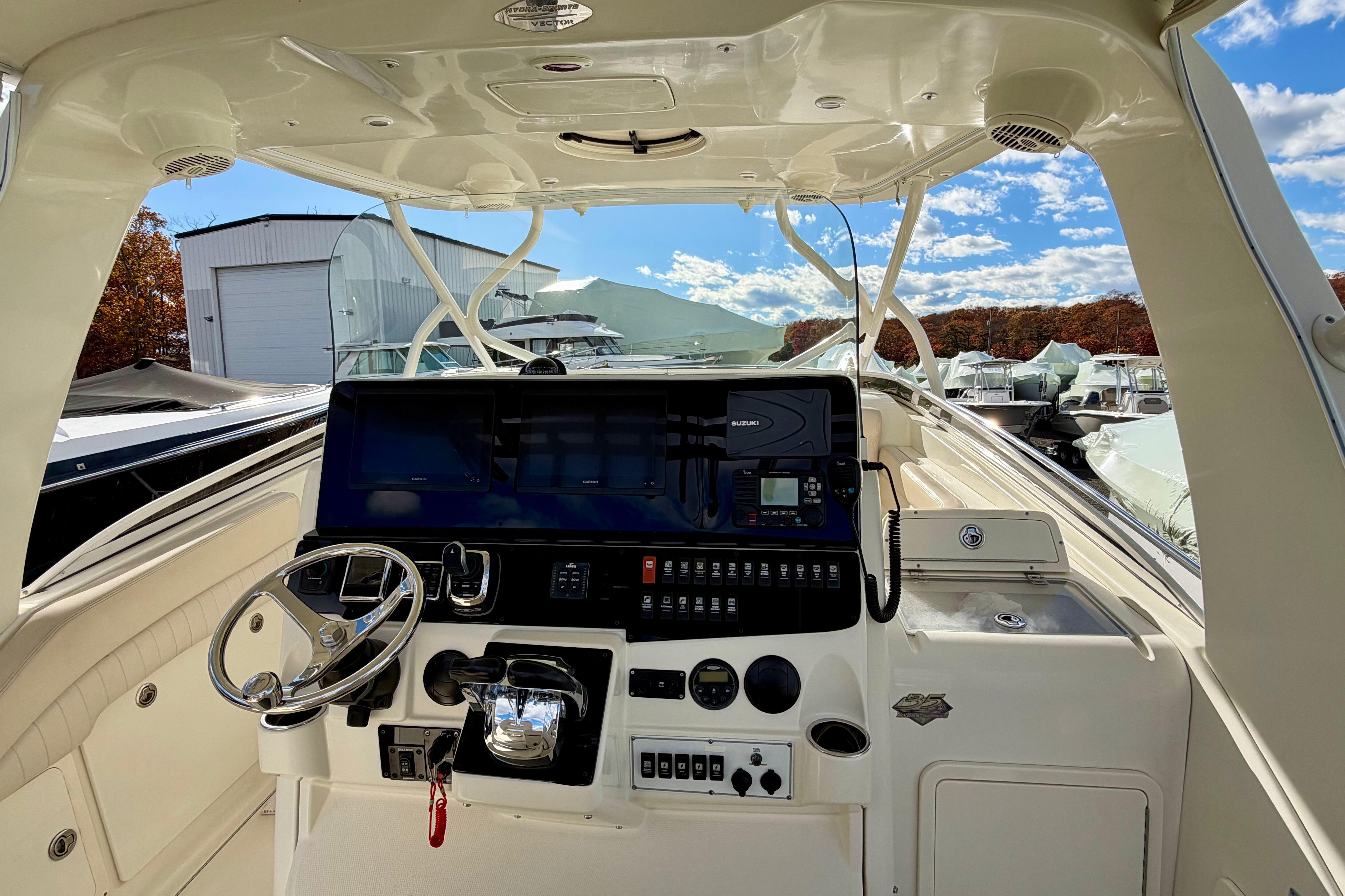 2008 Hydra-Sports Vector 3500 VX