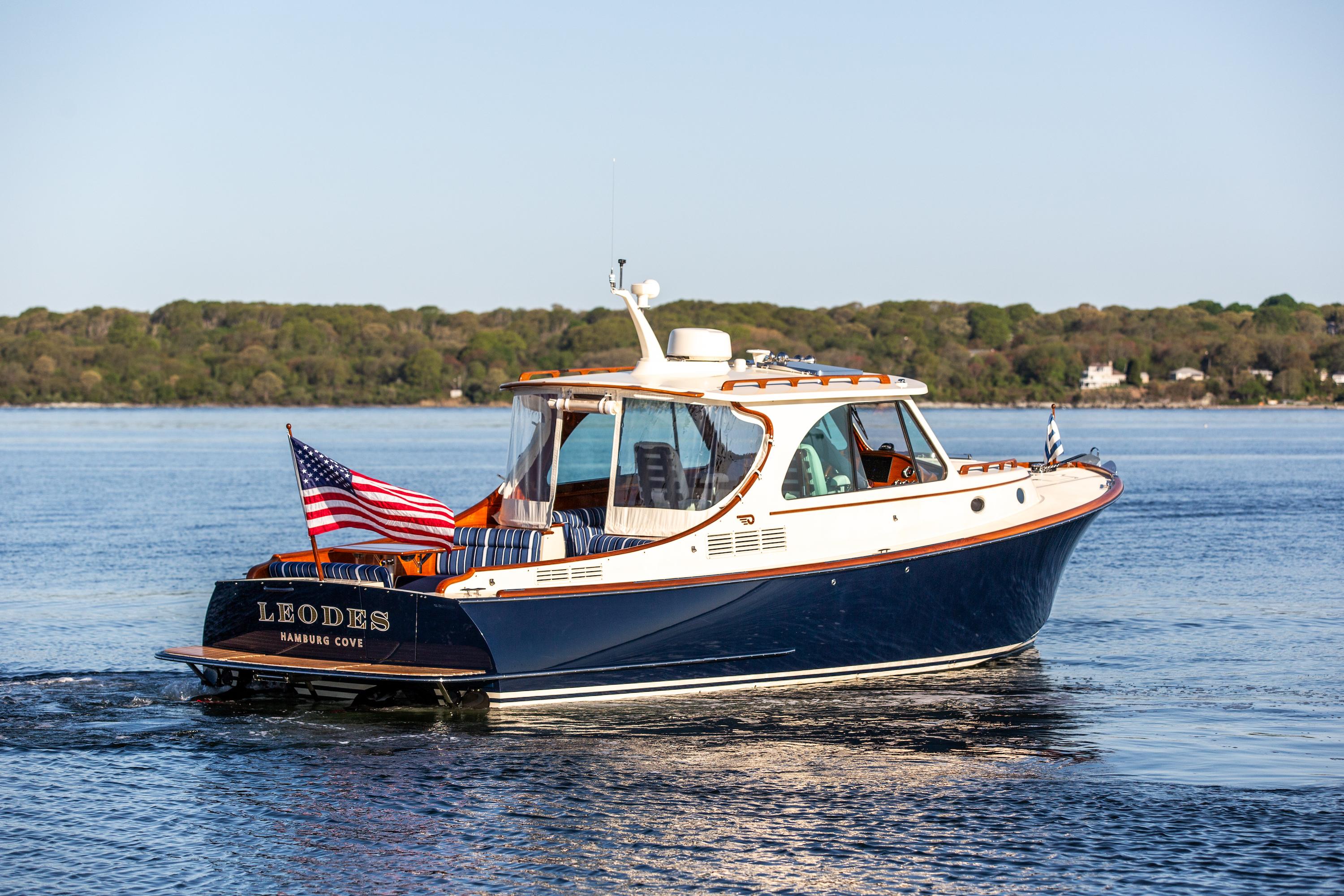 2022-hinckley-picnic-boat-34-s-power-9662229-20250516092148196-1_XLARGE