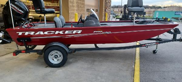 2022 Tracker Boats boat for sale, model of the boat is Pro 170 & Image # 1 of 42