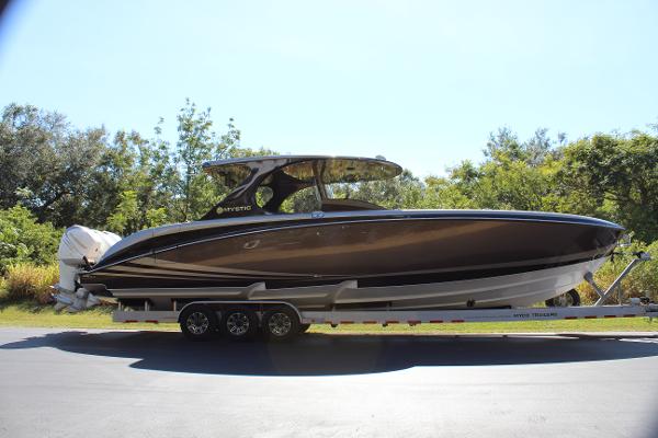 42' Mystic Powerboats, Listing Number 100913228, Image No. 14
