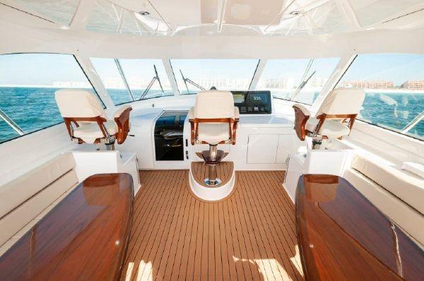 Viking 48 Honu Kai-Bridgedeck