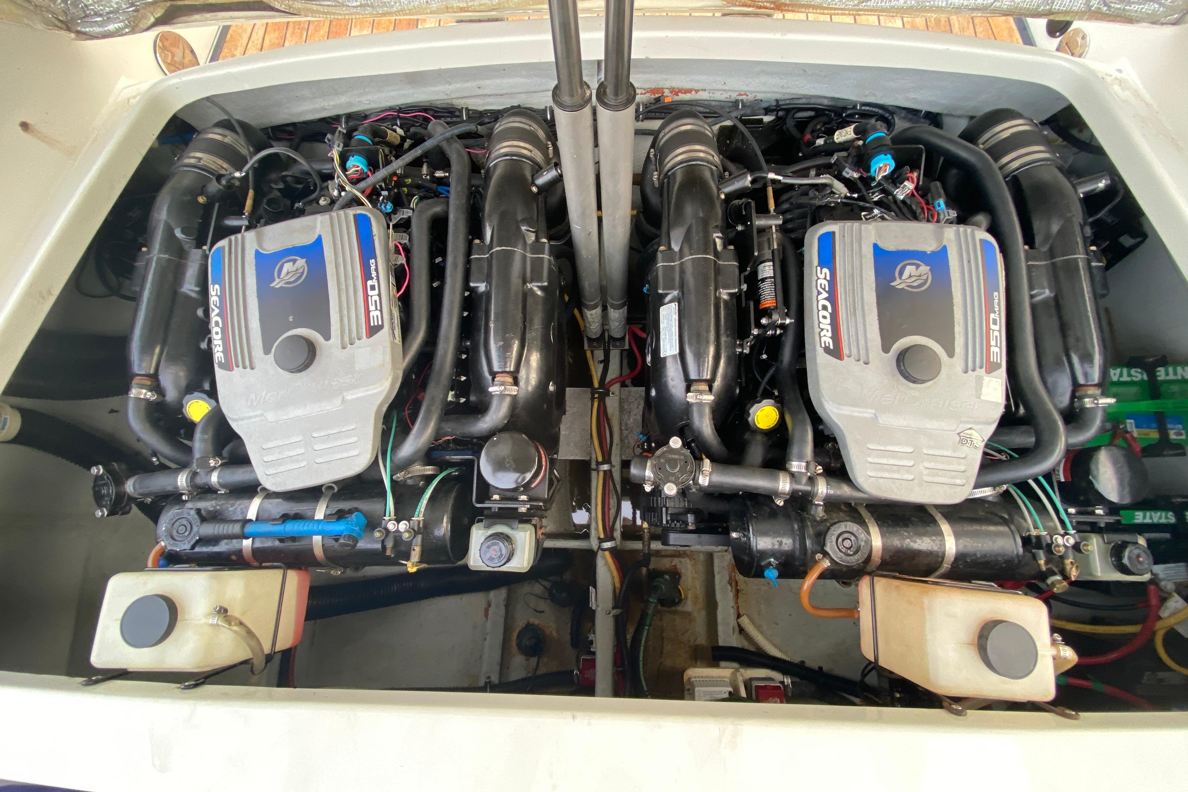 2012 Chris-Craft Corsair 28-30