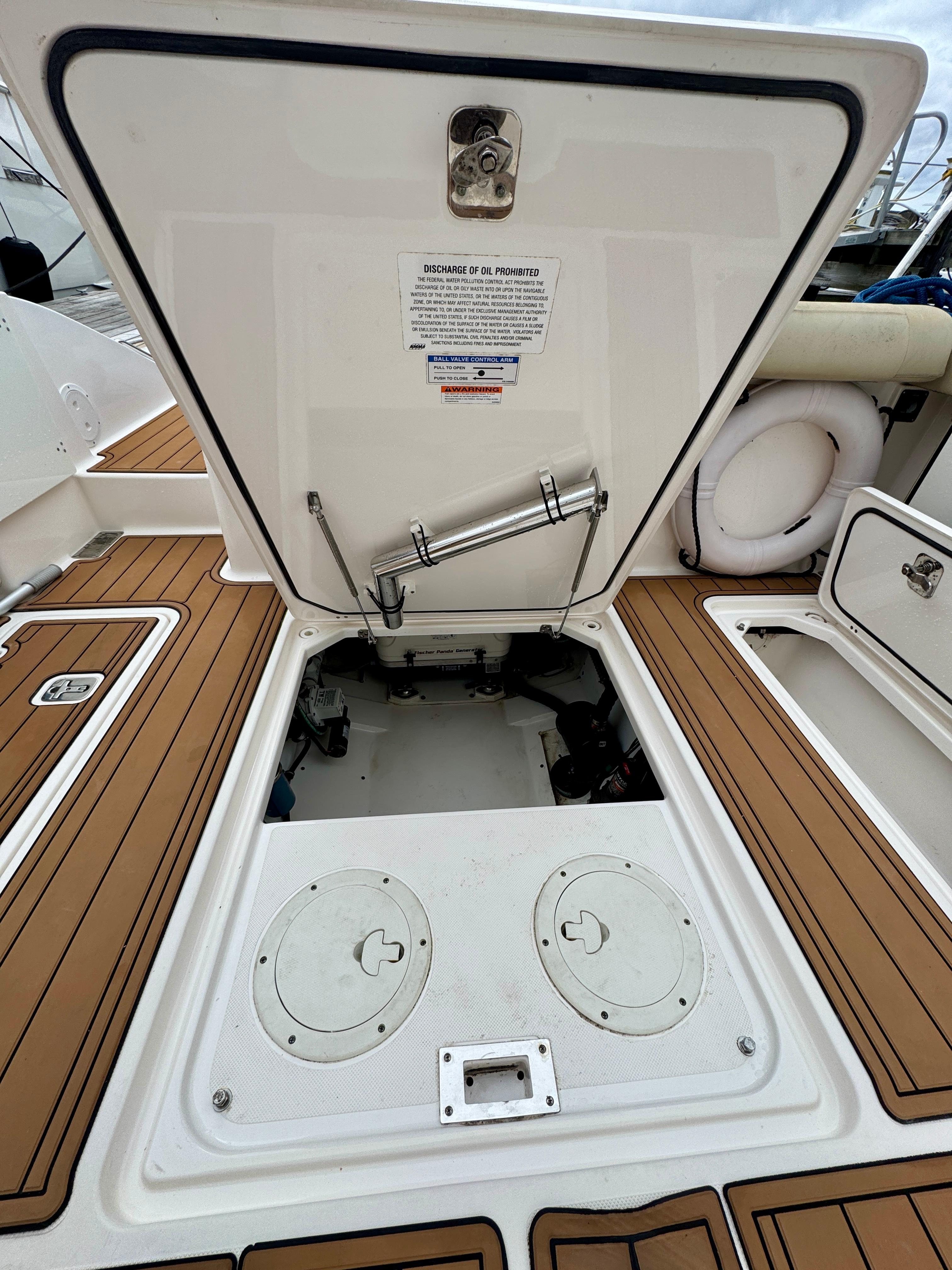 Matrix Yacht Photos Pics Machinery Hatch