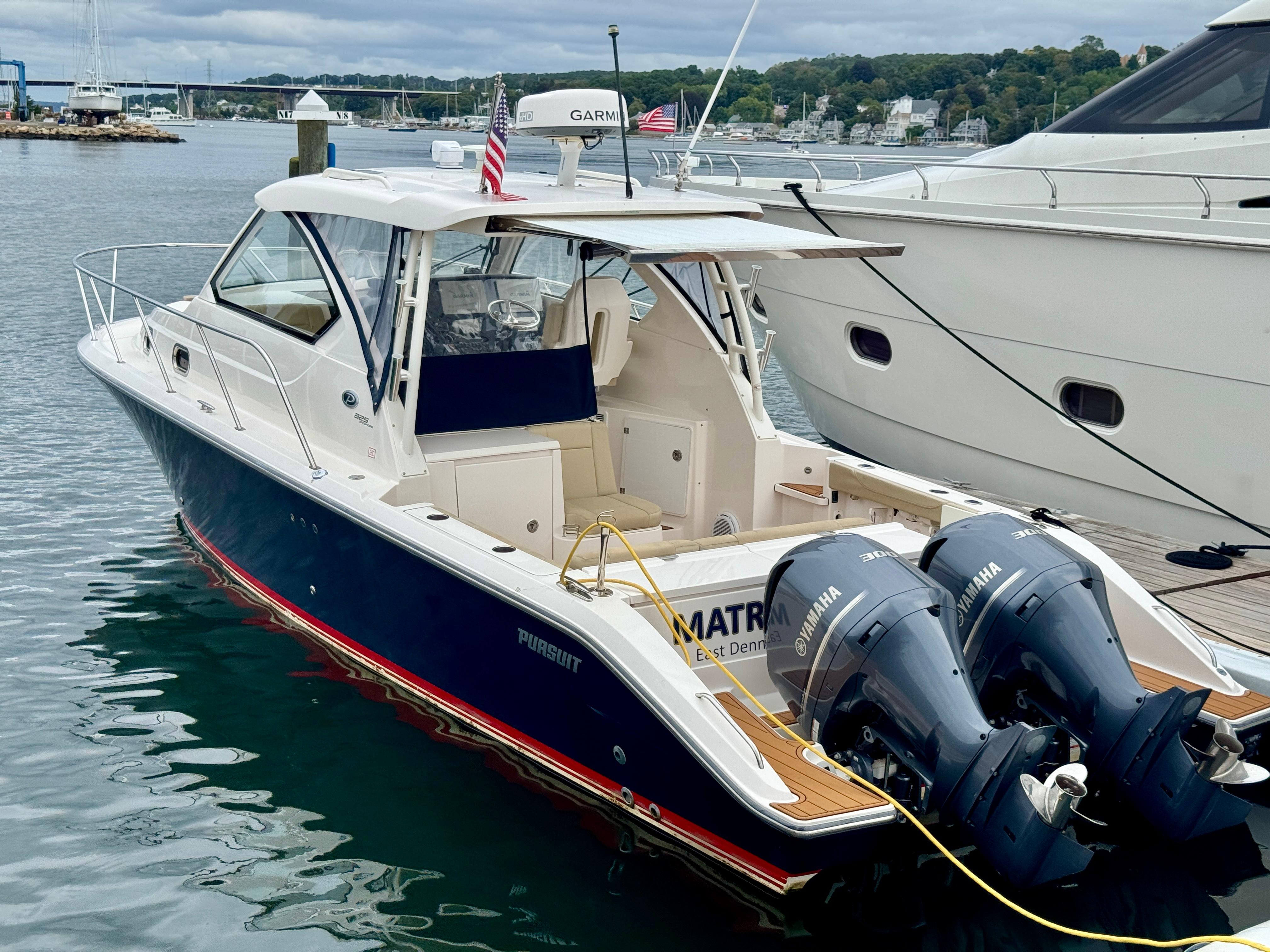 Matrix Yacht Photos Pics Transom with Sun Shade out