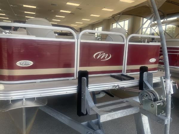 2012 Manitou boat for sale, model of the boat is 22 Oasis Angler & Image # 3 of 16