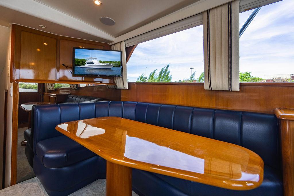 Viking 47 Grace - Dinette