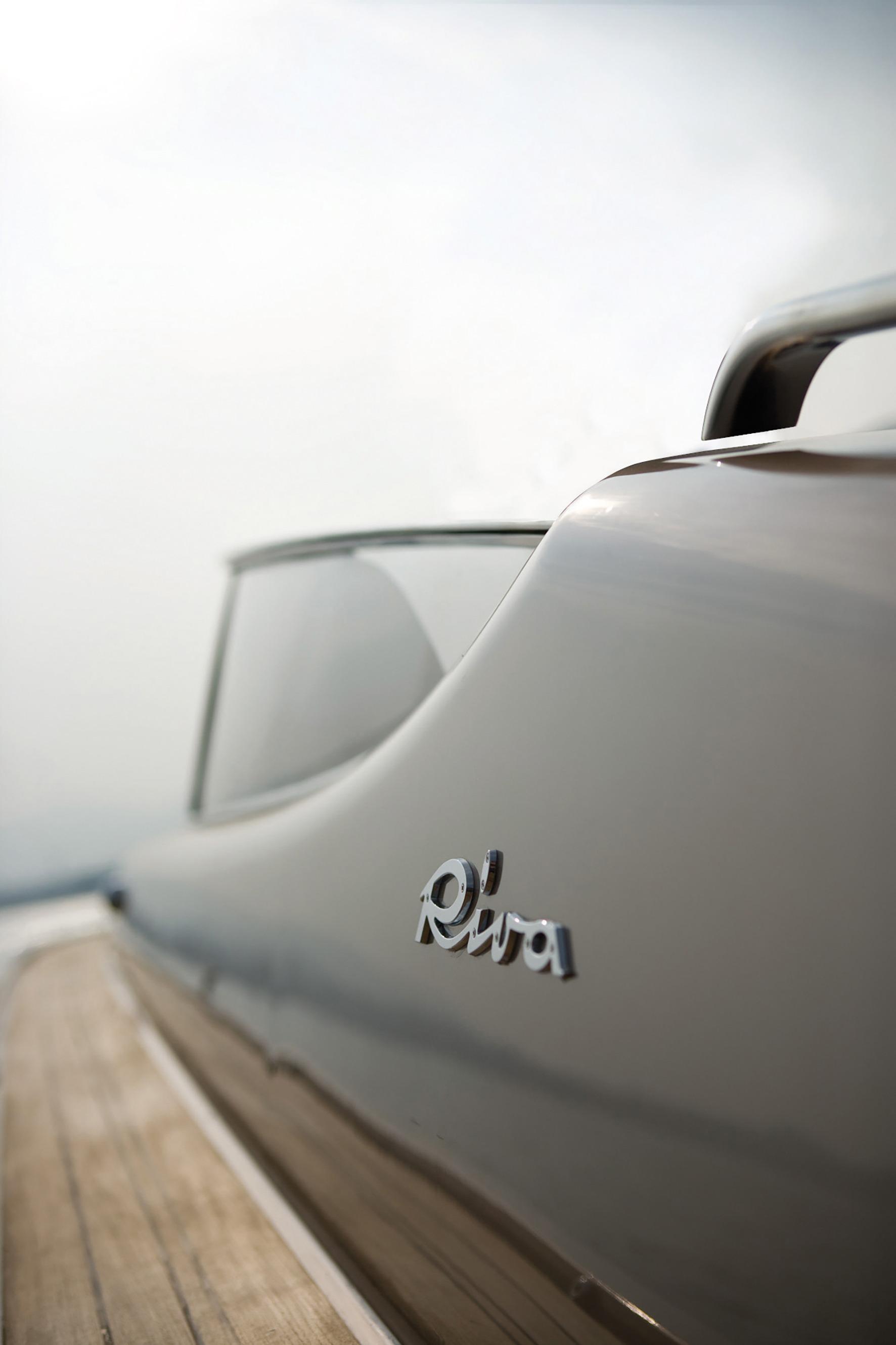 Manufacturer Provided Image: Riva Rivale Detail