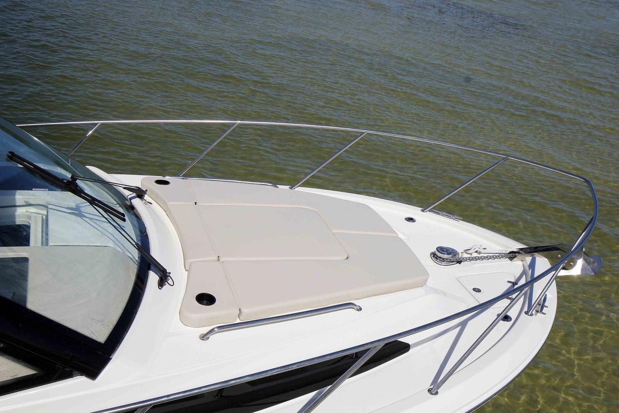 2020 Boston Whaler 325 Conquest