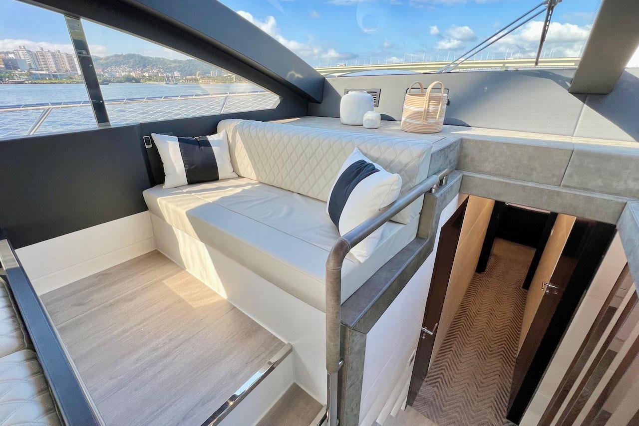 Schaefer Yachts 770