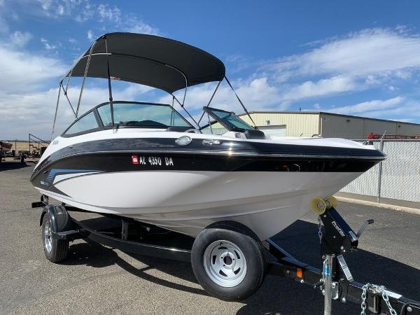 2017 Yamaha boat for sale, model of the boat is SX195 & Image # 3 of 34